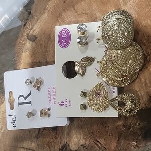 NWT 11 pairs of gold tone earrings